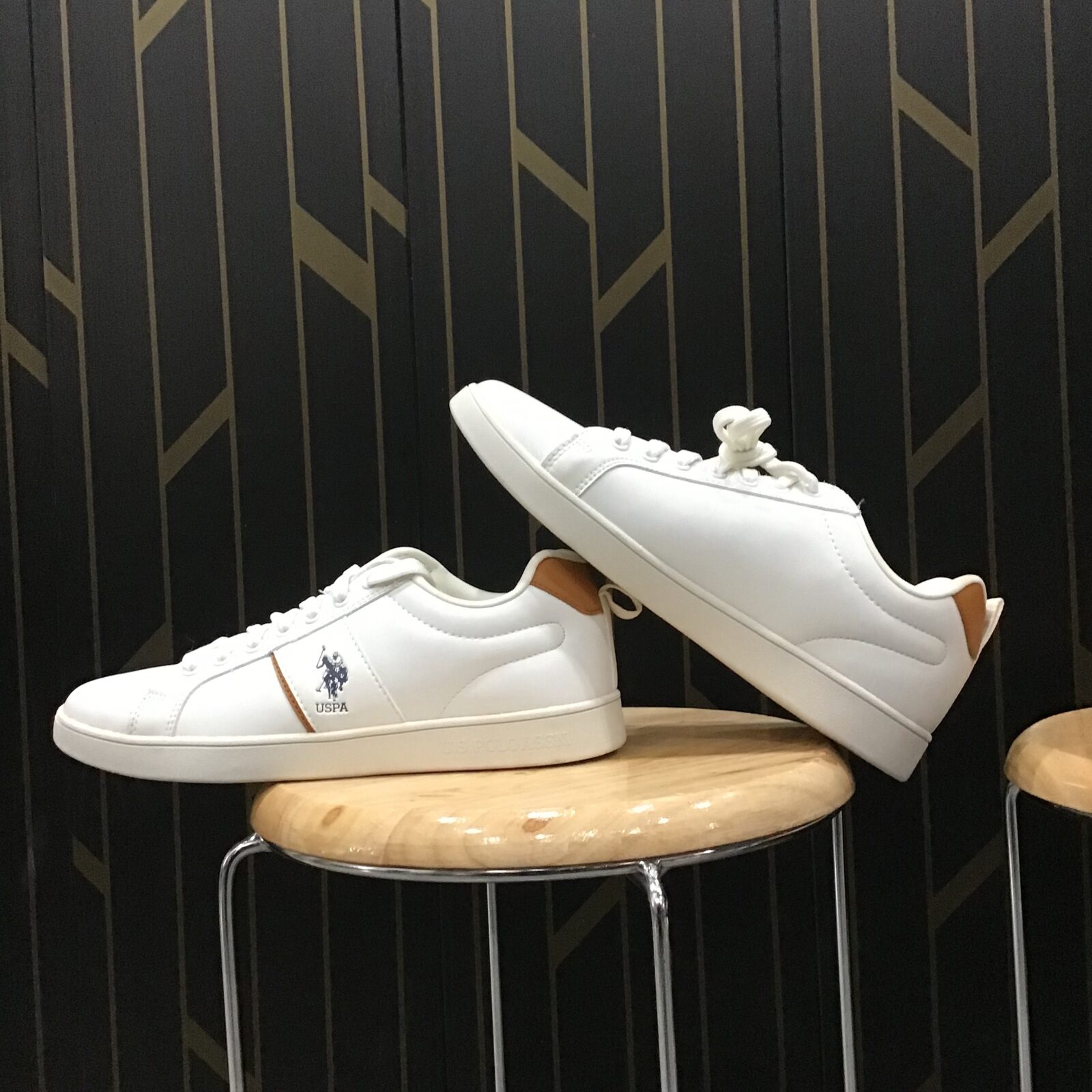 USPA Sneakers