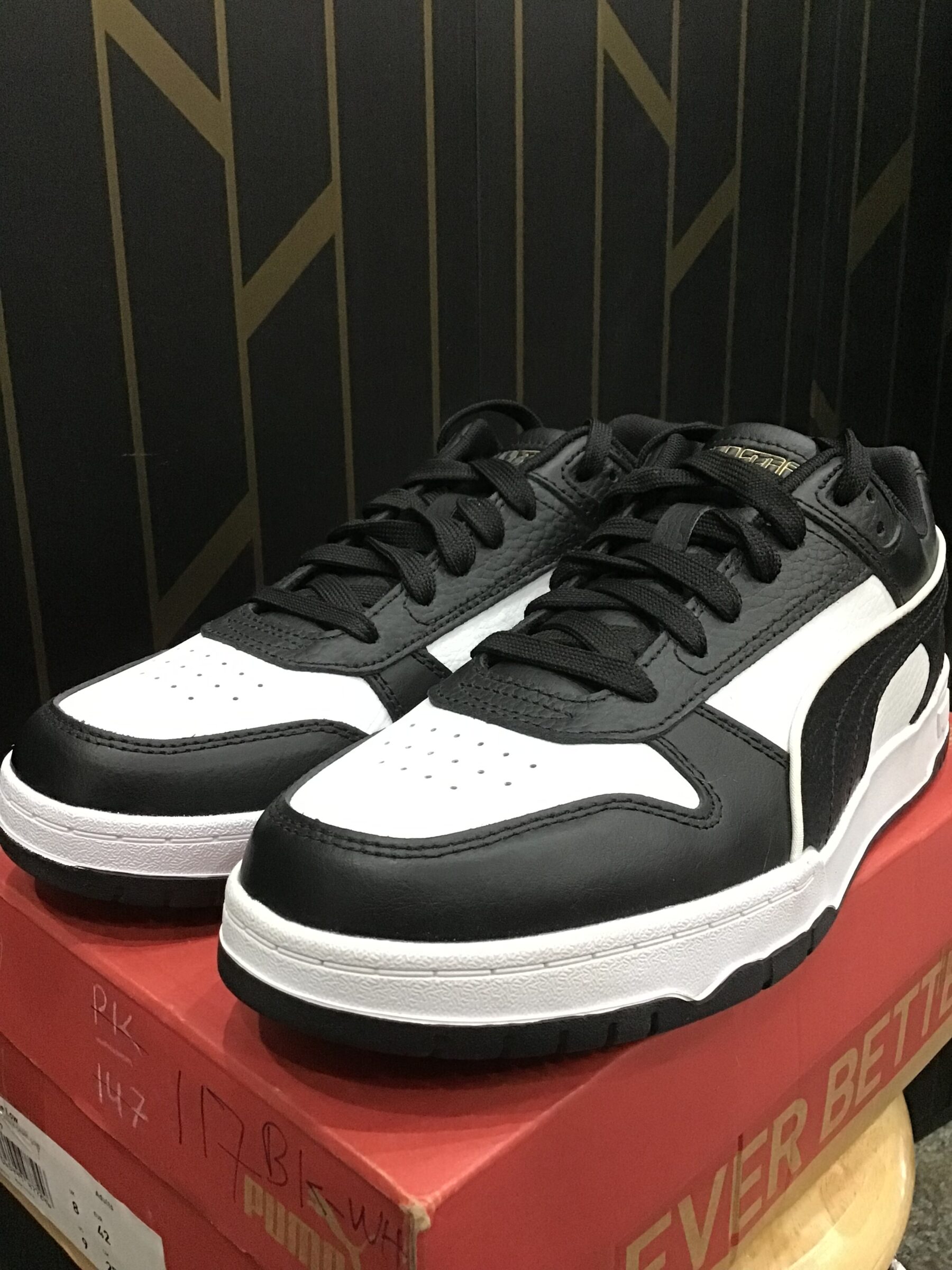 Puma Black-White Sneaker