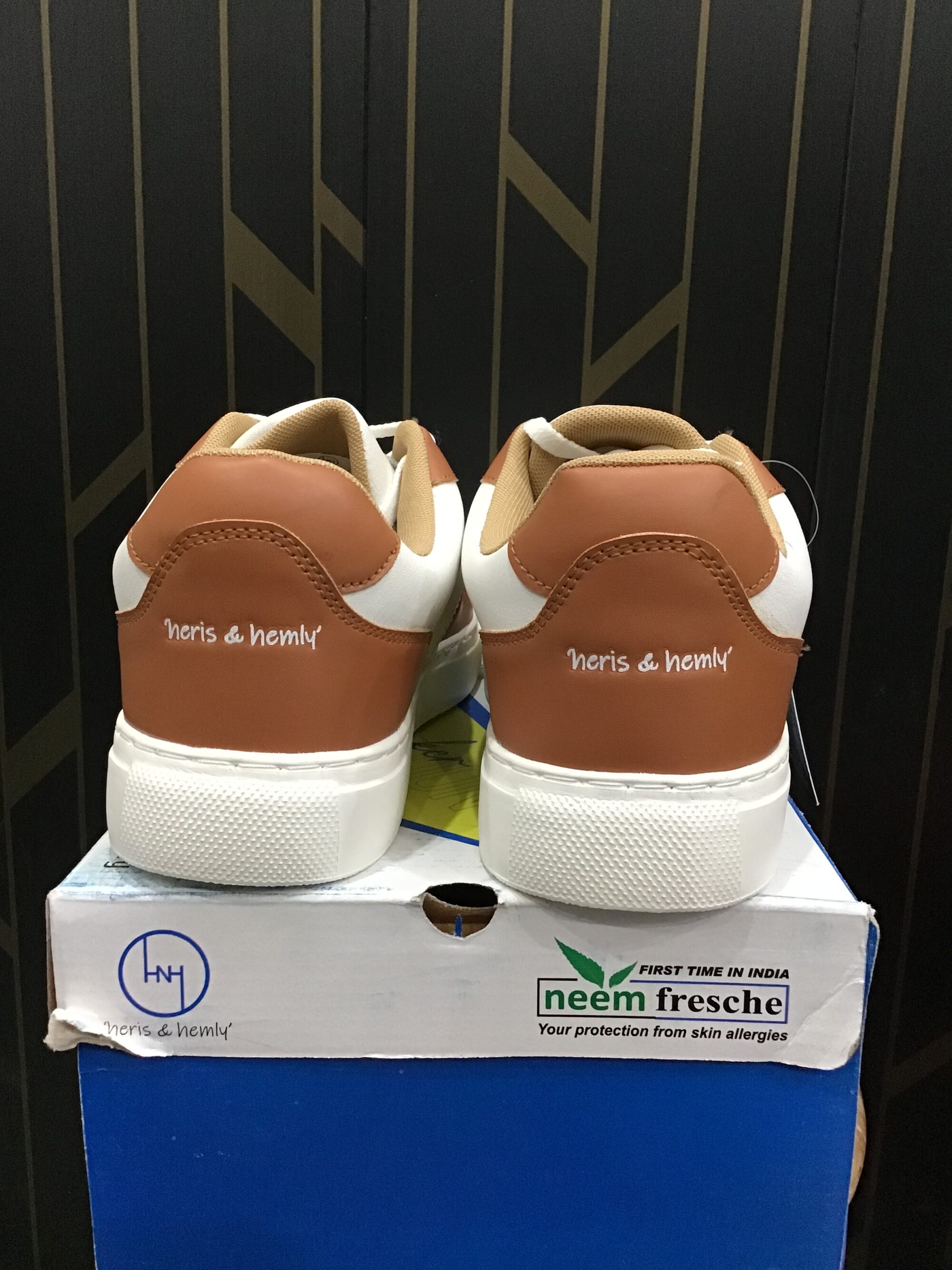 HNH Sneakers - Image 4