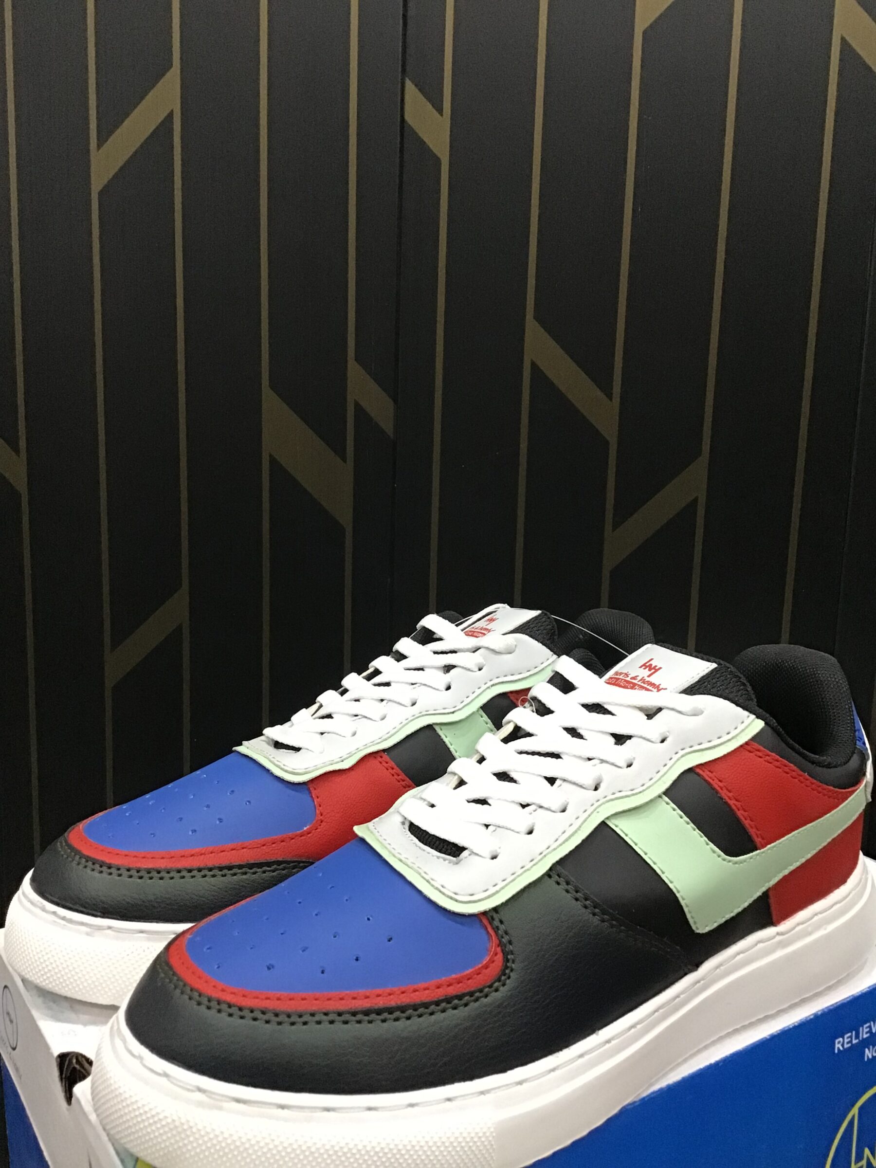 HNH Sneakers