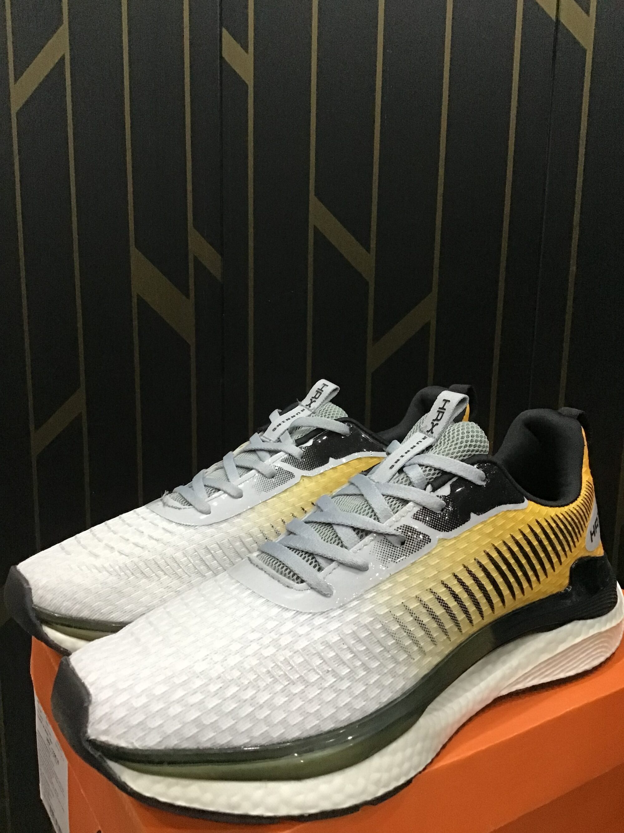 HRX Sports Shoes - Image 4