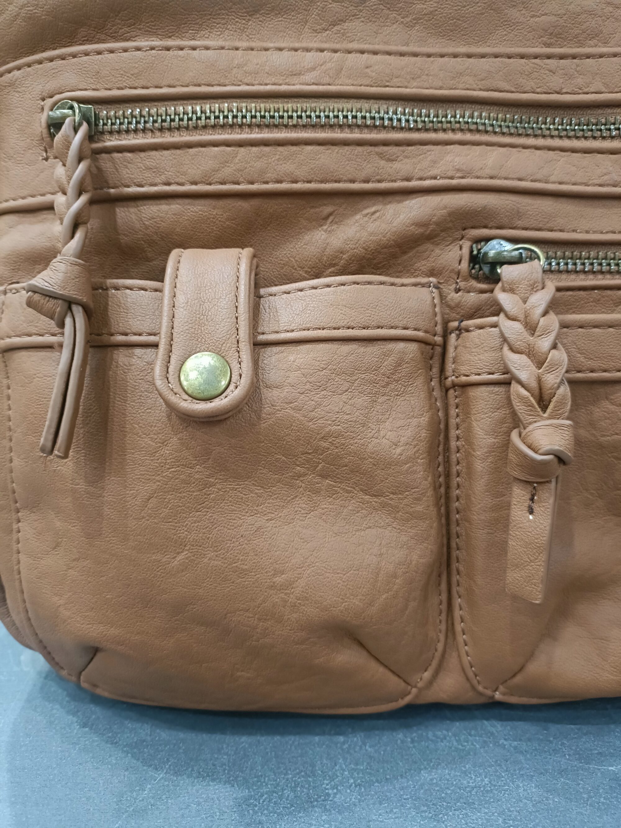 Bueno Handbag - Image 4